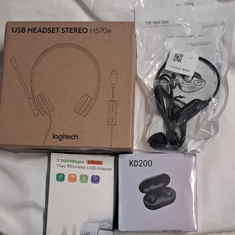 NWT Logitech USB Headset Stereo H570e, Wireless USB Adapter, Wireless Earbuds